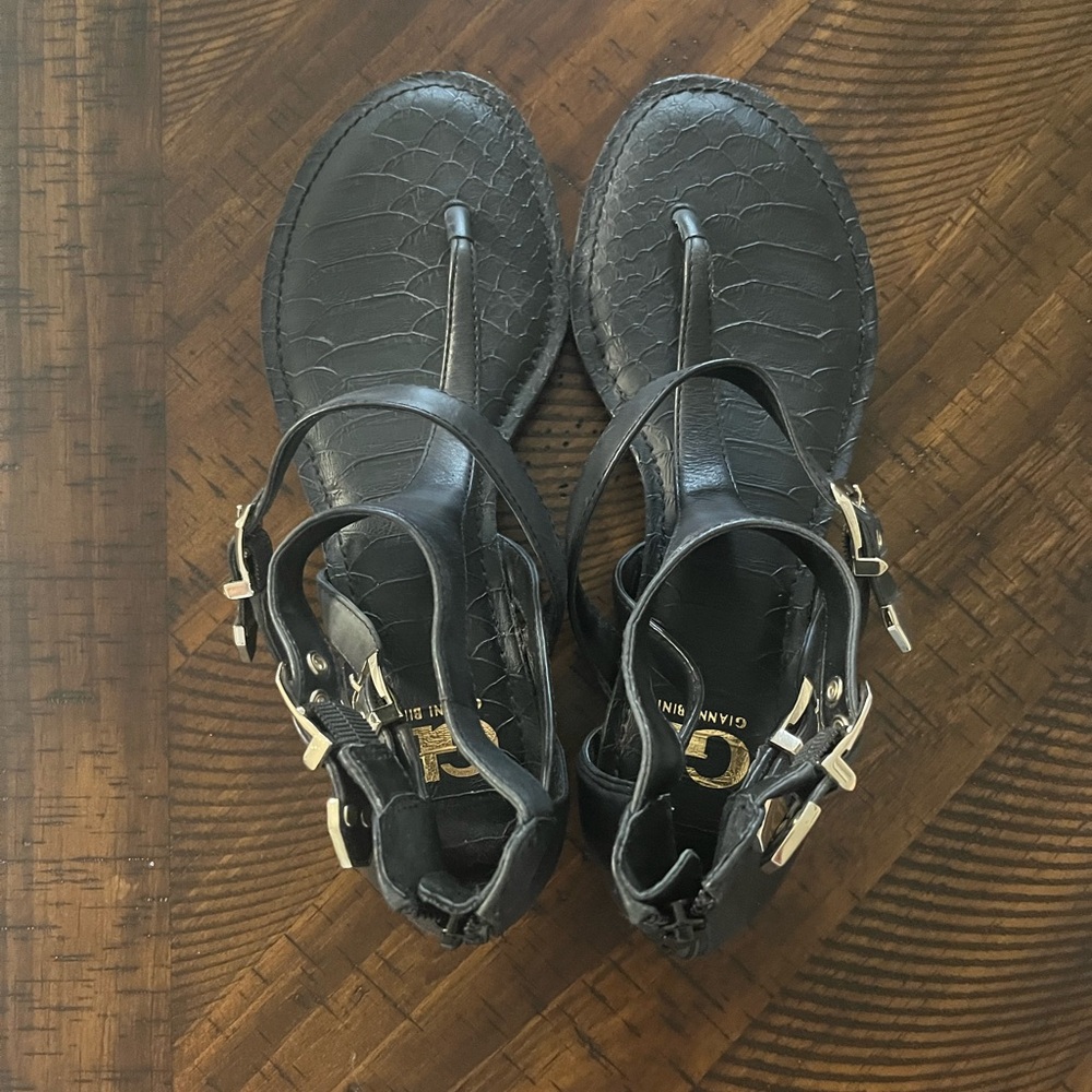 Gianni Bini Black Leather Sandals